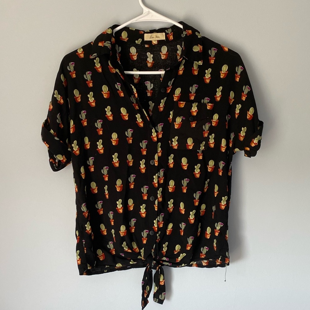 Slightly cropped front tie cactus shirt!